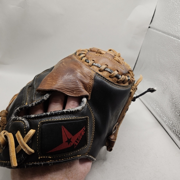 All-Star Catchers Mitt Men's Black/Brown Used Oil Softened.  Item is in used - Picture 12 of 12